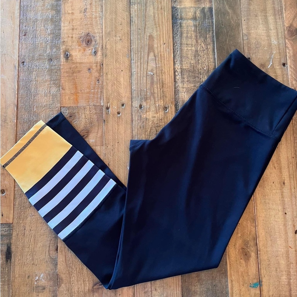 Zyia Ankle Stripe Light n Tight Hi-Rise 7/8